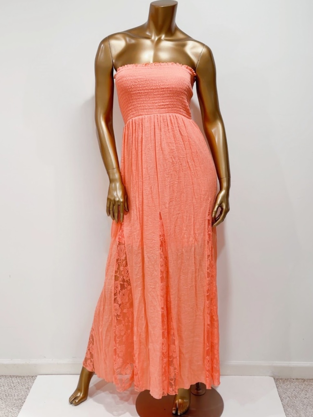 Venus Women's Coral Lace Inserts Strapless Smocked Maxi Dress Size M - Picture 3 of 8